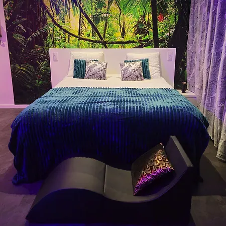 Loveroom & Jacuzzi Tijugo - Ferrand 아파트 클레르몽페랑