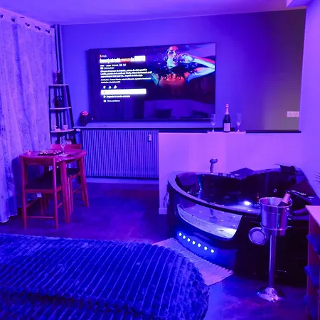 아파트 Loveroom & Jacuzzi Tijugo - Ferrand