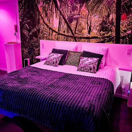 아파트 Loveroom & Jacuzzi Tijugo - Ferrand *