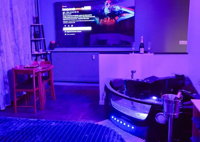 Appartamento Loveroom&jacuzzi Tijugo - Ferrand