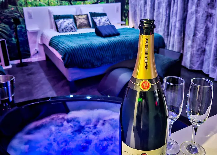 Loveroom & Jacuzzi Tijugo - Ferrand * كليرمونت-فيراند